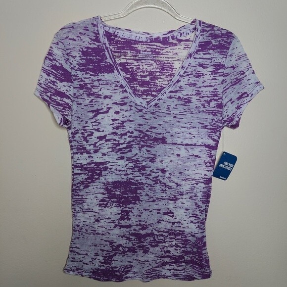 Reebok Women's Medium Purple White Semi Sheer Acid Wash Short Sleeve V-Neck Tee - Picture 1 of 9